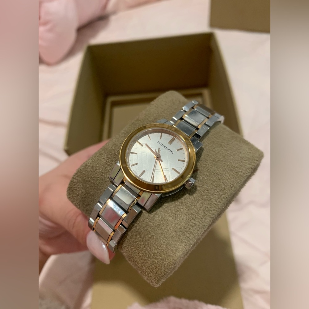 Authentic Burberry watch in all original packaging